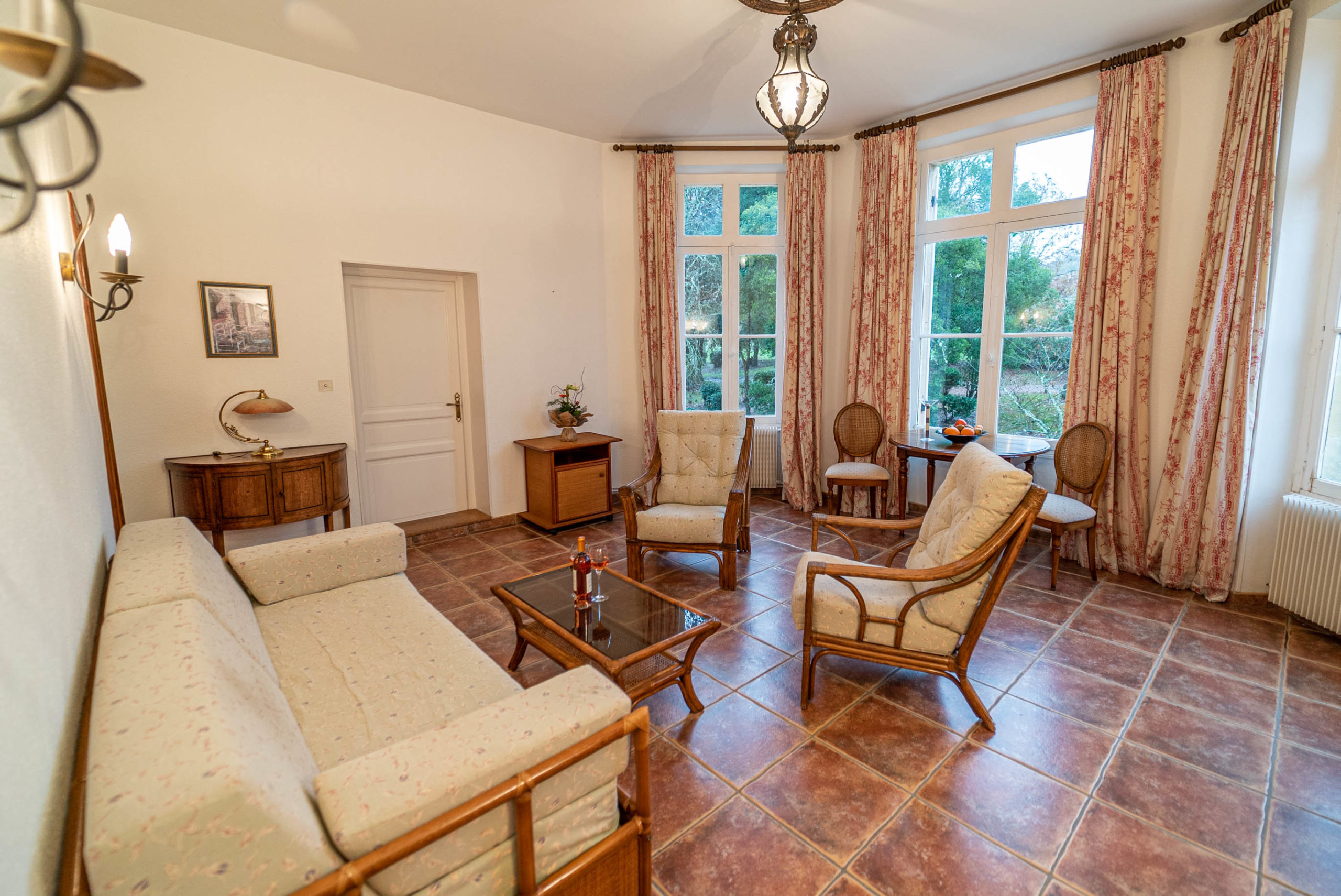 Salon suite marquise chateau Rauly location bergerac Monbazillac